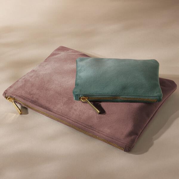Velvet accessory pouch Thumbnail