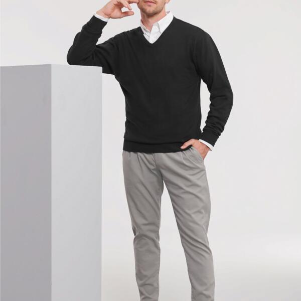 Men's V-Neck Knitted Pullover Thumbnail